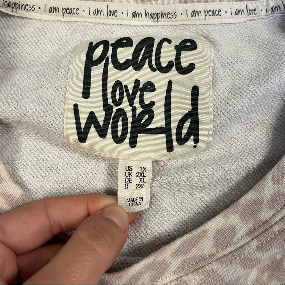 Peace Love World French Terry Pullover Sweatshirt Leopard Women’s Size 1X - Picture 2 of 8